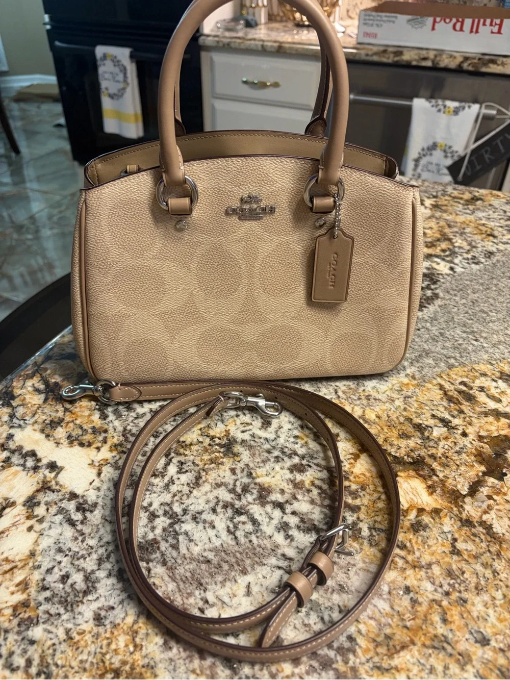 Coach Savannah small carryall